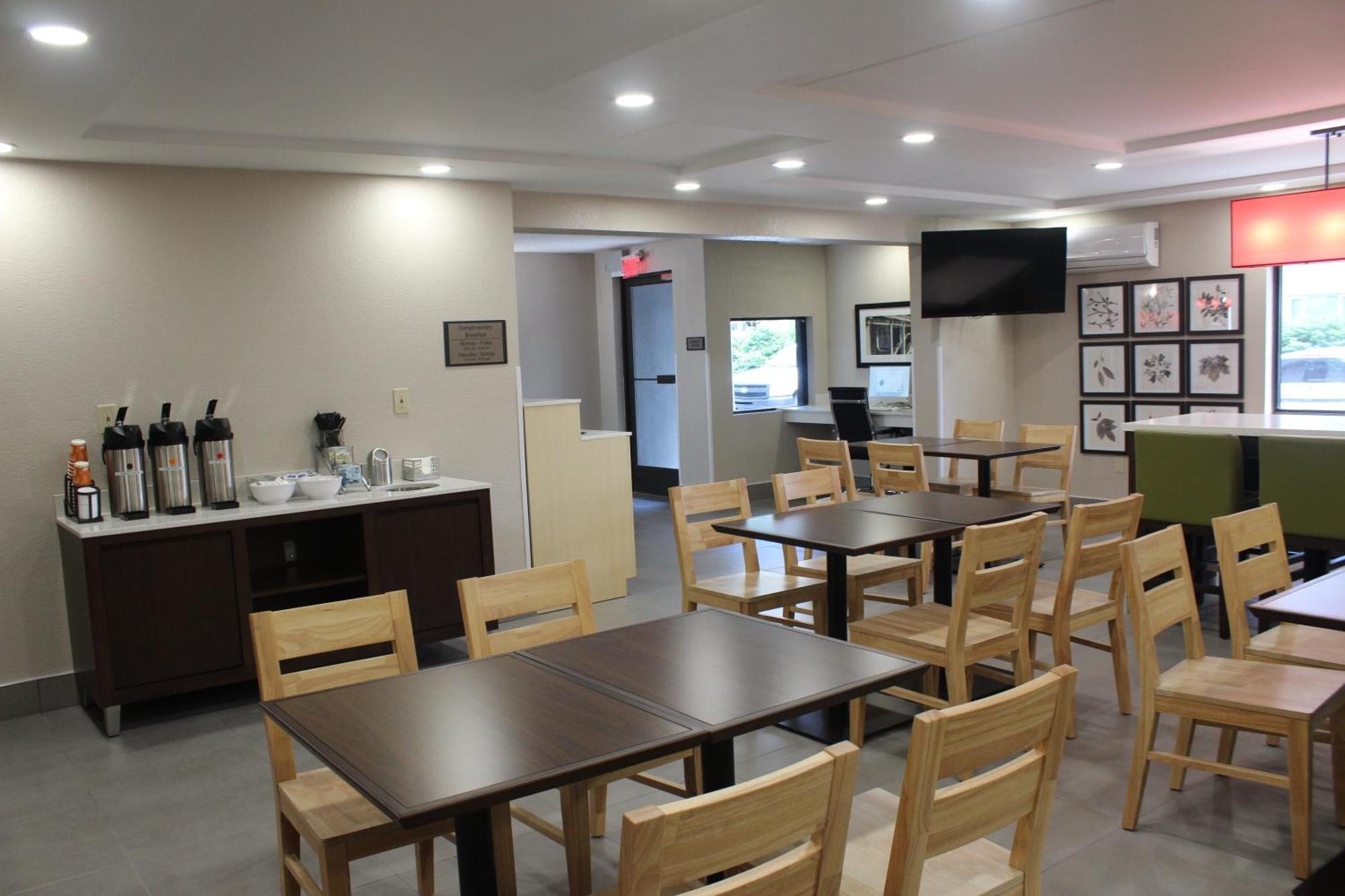 Country Inn & Suites By Radisson, Dunbar - Charleston Bagian luar foto