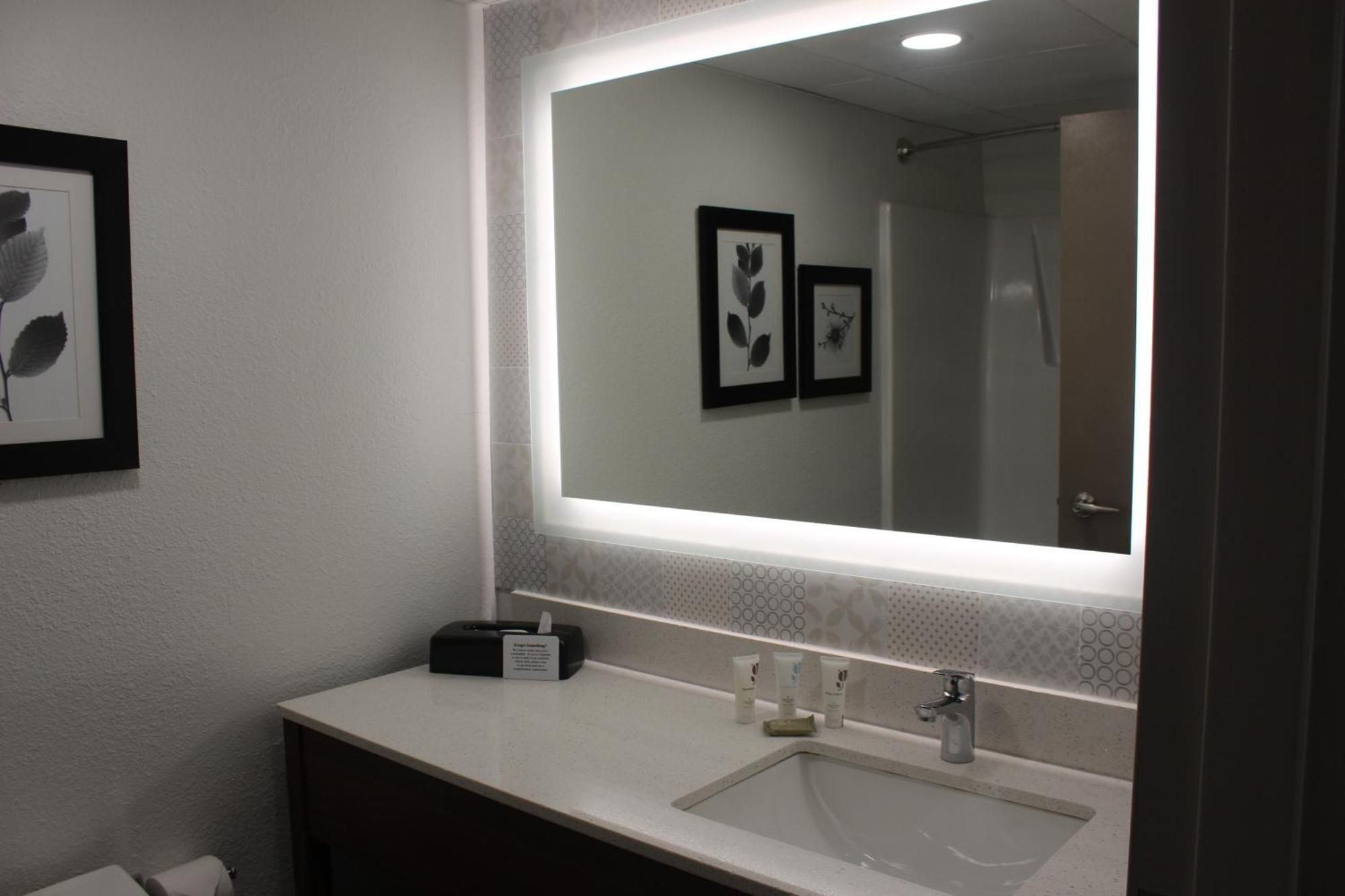 Country Inn & Suites By Radisson, Dunbar - Charleston Bagian luar foto