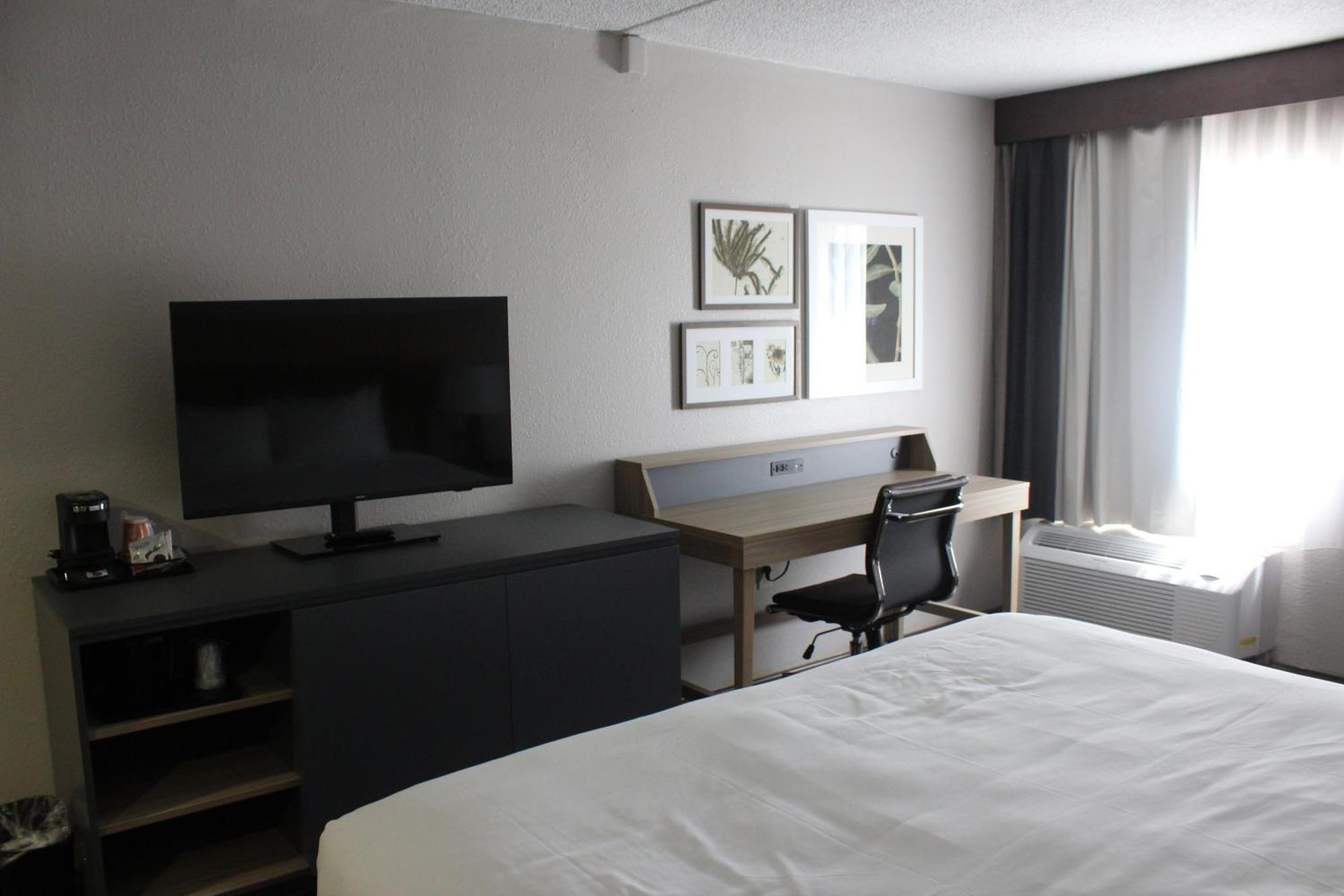 Country Inn & Suites By Radisson, Dunbar - Charleston Bagian luar foto