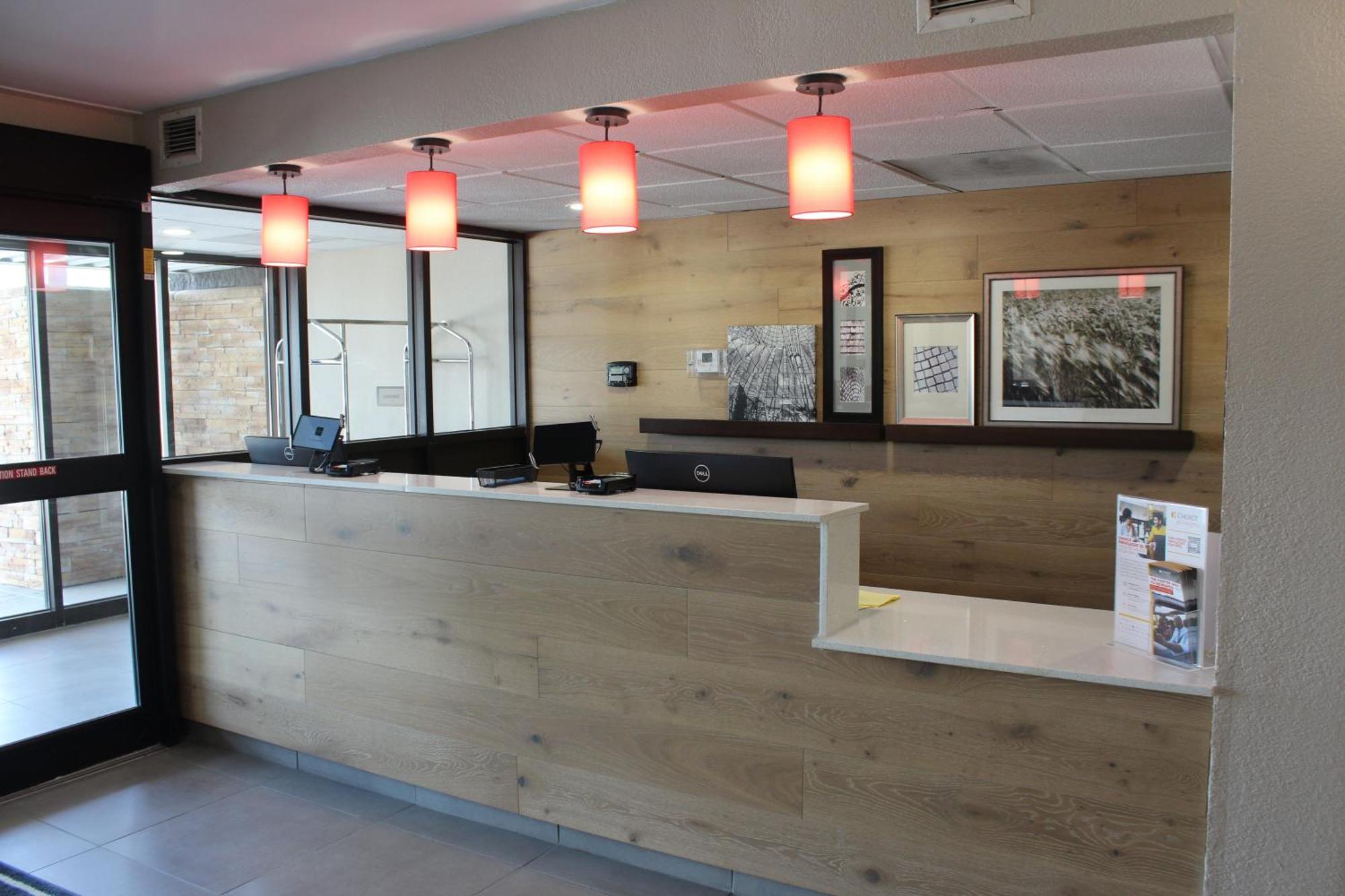 Country Inn & Suites By Radisson, Dunbar - Charleston Bagian luar foto
