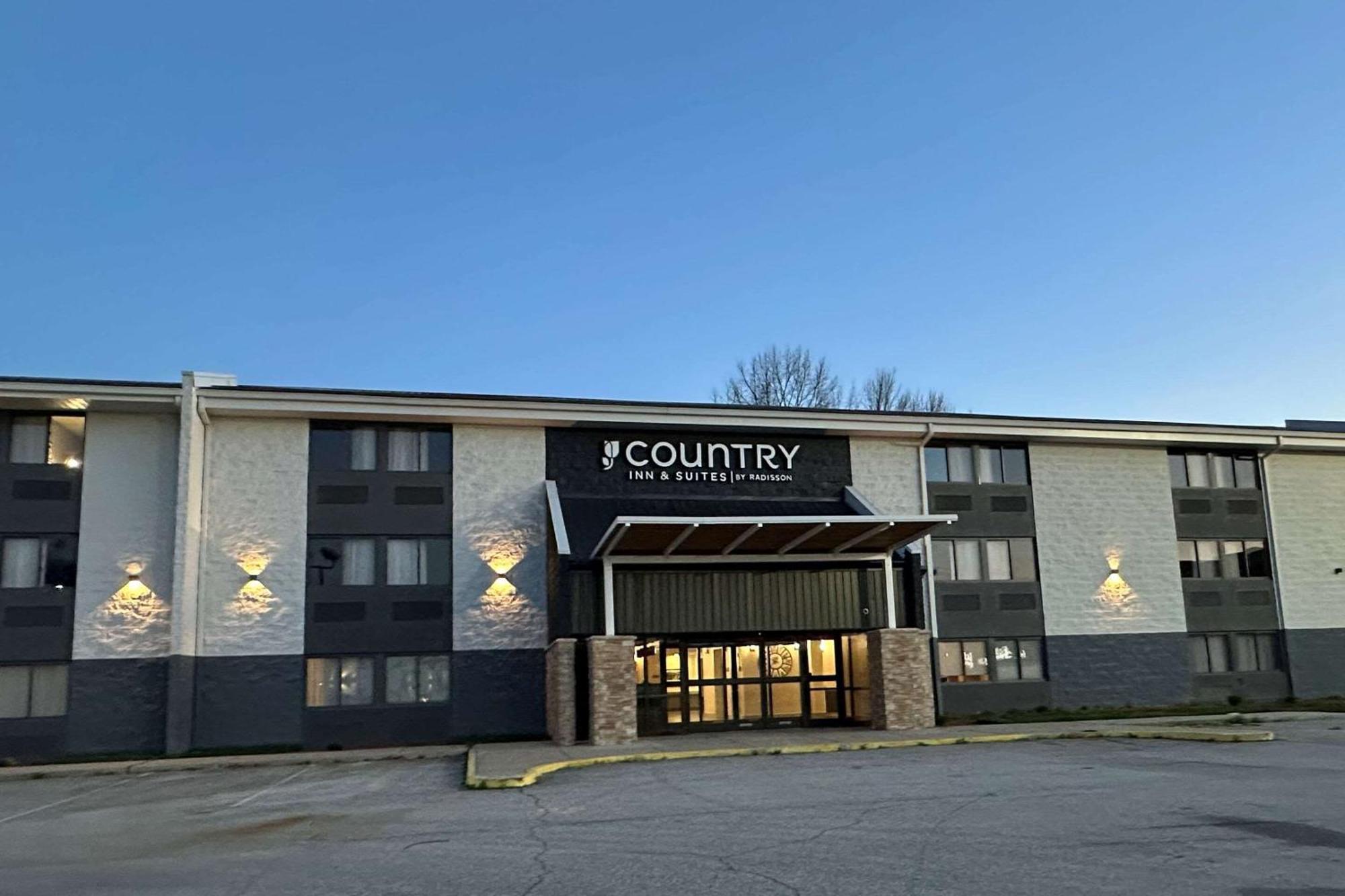 Country Inn & Suites By Radisson, Dunbar - Charleston Bagian luar foto